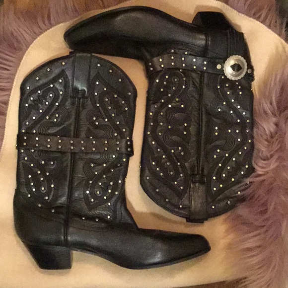 Black ❤️ Studded Cowboy boot 😍 - Picture 3 of 6